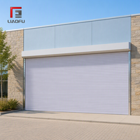 Porte à enroulement automatique en acier galvanisé isolé de 95 mm avec lames remplies de mousse PU pour entrepôt et garage