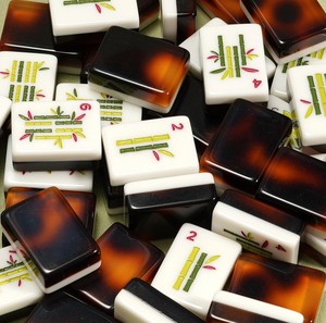 Ensemble de cartes de mahjong en acrylique moderne de luxe, personnalisé, blanc, 160 cartes, écologique, American Sunny Summer Girl - Product Image 4
