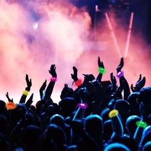 Bracelets LED personnalisés en silicone qui brillent dans le noir, avec commande vocale, clignotants et activés par le son, pour les fêtes - Product Image 2