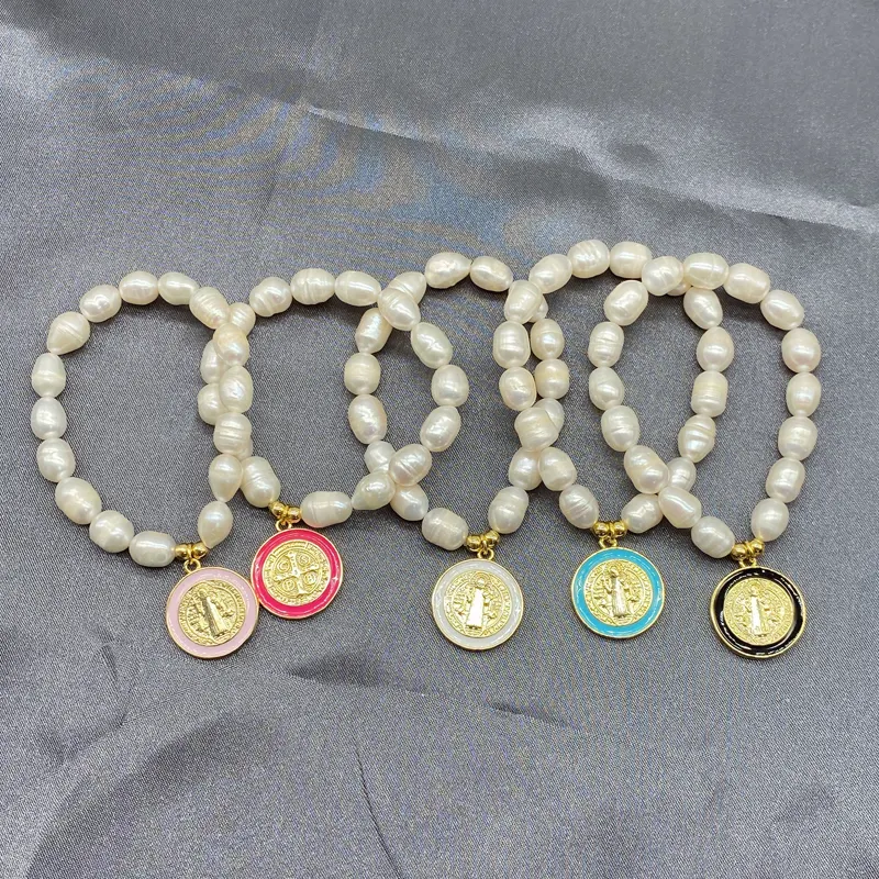 Pulseras de cadena de perlas de agua dulce con moneda de Cruz San Benito, joyería religiosa