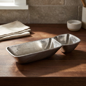 Bol en métal fait main, éco-responsable, durable, finition dorée et intérieur blanc, design contemporain, idéal pour la décoration de mariage, best-seller - Product Image 2