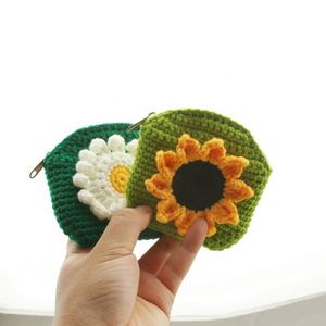 EFANBEANIE <b>Sweet</b> <b>Flower</b> Knit Milk Cotton Yarn 150g Coin Purse Girls' Fashionable Handmade Small Bag Handheld Card Accessory - Product Image 3