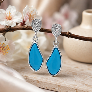 Orecchini a Perno con Fiore di Rosa per Donne, Design Floreale Vintage, Orecchini con Petali Intagliati, Gioielli Eleganti per Uso Quotidiano - Product Image 1