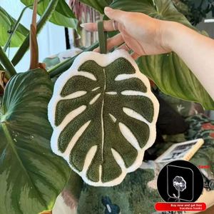 Toalla de mano de forro polar coral grueso con diseño de hoja, bonita y absorbente, con gancho colgante sin rastro para cocina y baño - Product Image 6