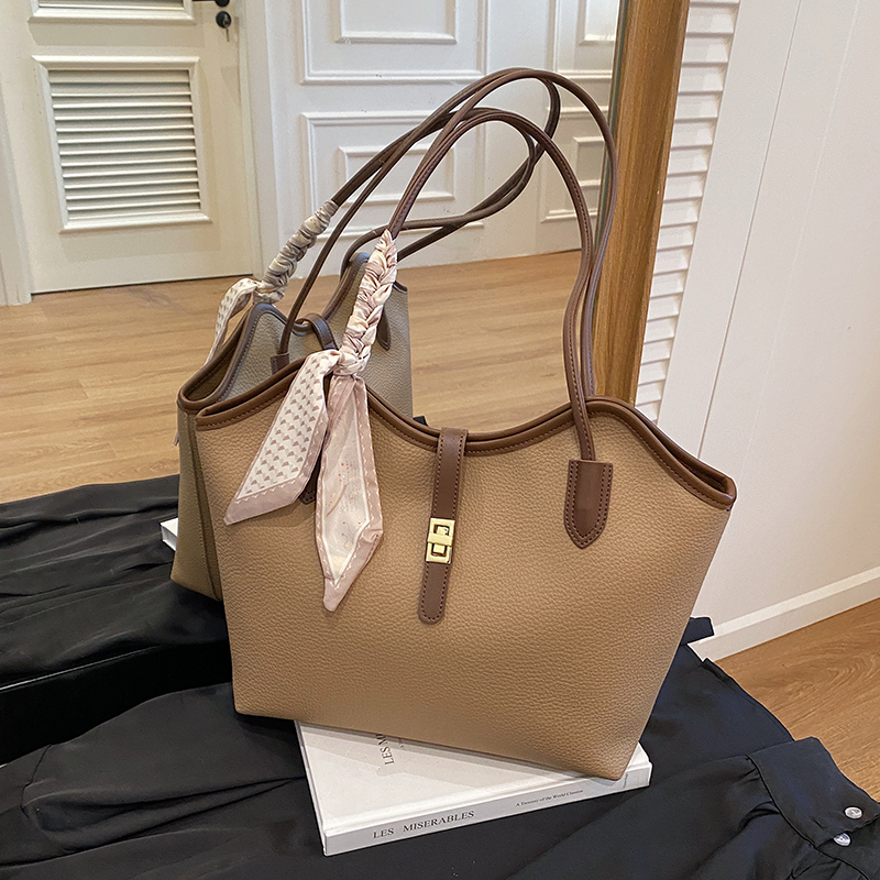 Sac fourre-tout en PU (40*23*12 cm)-couleur 4