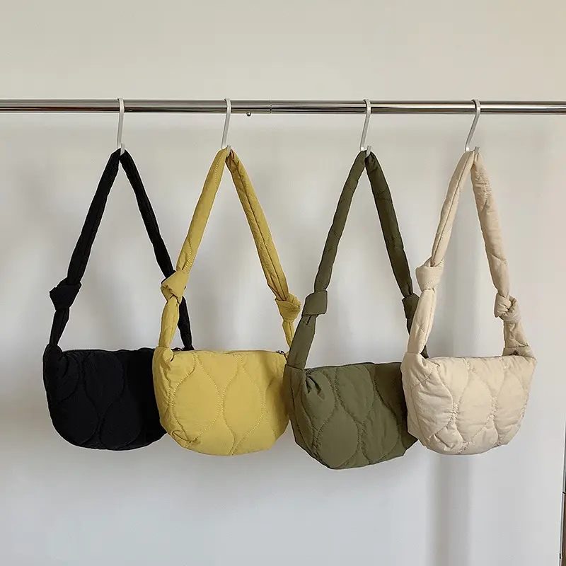 ホットセール女性フグショルダーバッグデザイナーキルティングふくらんでいるハンドバッグ軽量ナイロンバッグ1個/1 PEバッグ
