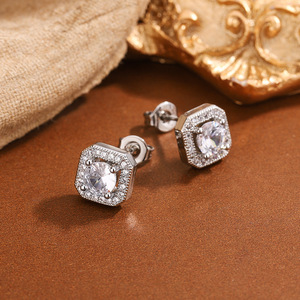Pendientes Clásicos Cuadrados y Redondos con Circonita para Mujer, Pendientes de Halo Chapados <span class=keywords><strong>en</strong></span> Platino y <span class=keywords><strong>Latón</strong></span>, <span class=keywords><strong>Joyería</strong></span> de Moda para Bodas y Fiestas - Product Image 4