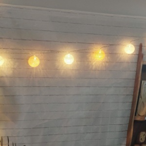 Lanterne de boule de coton colorée de guirlande lumineuse de décoration d'intérieur de Noël de LED romantique avec l'estimation IP44 pour l'atmosphère de chambre à coucher - Product Image 6