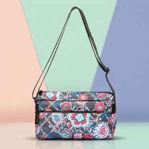 Sac à bandoulière personnalisé pour femme, sac à bandoulière à sangle unique, sac messager en tissu polyester pour fille - Product Image 1