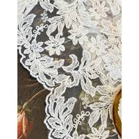 Rideau de gaze brodé beige de style crème rétro avec bords ondulés et rideau de séparation européen en dentelle de style court
