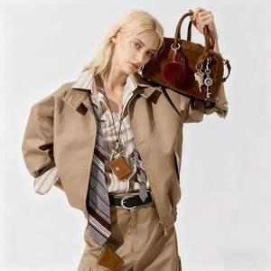 Lot de 8 porte-clés pompons doux et mignons, boules de fausse fourrure moelleuses, accessoires pour sacs à main pour femmes, pack de porte-clés décoratifs colorés - Product Image 5