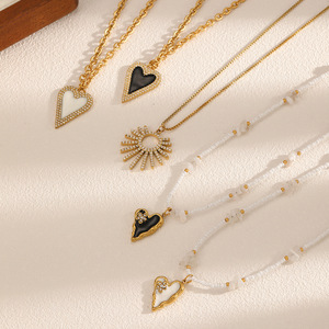 Collier pendentif cœur en acier inoxydable avec pavé de pierres, chaîne or noir et blanc, bijou pour femme, cadeau, chaîne de clavicule tendance - Product Image 1