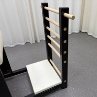 Escalera de Pilates con Base de Acero Estable y Madera de Arce, Color y Logotipo Personalizados, MER Negro Metálico