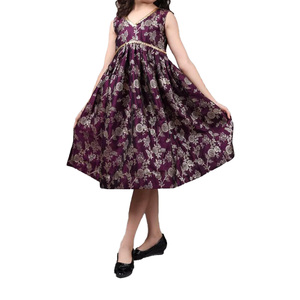 Robe pour filles Misty Rose, coupe confortable, tissu respirant, design élégant et forme décontractée pour les jeux et les sorties - Product Image 3
