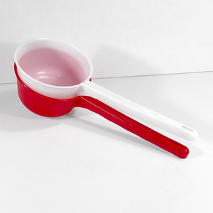 Long-Handled Plastic Ladle Large Watering Scoop For Garden Kitchen Use Durable - Product Image 3