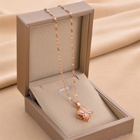 Collier pendentif trèfle à quatre feuilles en acier inoxydable avec zircon, chaîne à maillons pour femme, cadeau idéal pour les fêtes