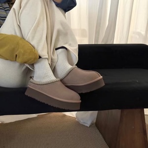 Chaussures d'hiver et d'automne pour femmes, de luxe, de haute qualité, respirantes, légères, confortables, chaudes, personnalisées, à la cheville, épaisses, pour la neige - Product Image 2