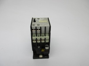 3TF4011-0AK6 3TF4011 0AK6 Contacteur Module de contrôle d'automatisation industrielle Composant électrique basse tension - Product Image 1