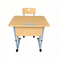 Bureau et chaise d'école modernes avec finition en bois clair pour les salles de classe Montessori, les hôpitaux, les bureaux à domicile