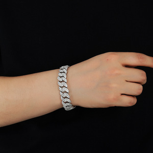 สร้อยข้อมือฮิปฮอป 15 มม. ชุดผสม ตัวอักษร T ประดับเพชรซิคอน สร้อยคิวบา สร้อยข้อมือผู้ชาย แฟชั่นทันสมัย สร้อยคอ Lijing - Product Image 4