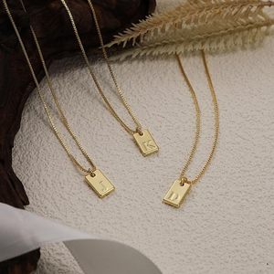 Collier plaqué or 14 carats pour femmes initiales pendentif nom délicat avec pendentifs et breloques de mode de bijoux en or à la mode personnalisés - Product Image 4