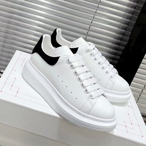 Chaussures de sport et de marche de luxe décontractées pour hommes, de marque de créateur, de haute qualité, respirantes, avec amorti et empeigne en daim, vente en gros - Product Image 3