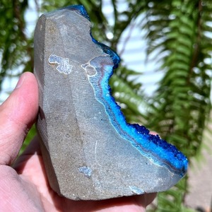 Cristal brut naturel charmant de 600-700g, cristal bleu, cadeaux souvenirs, grande géode bleue, cluster de quartz - Product Image 2