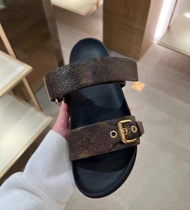Sandalias de Diseñador Famoso, Cómodas y Suaves, Sandalias de Verano para Mujer, Ligeras, Chanclas Casuales Antideslizantes - Product Image 3