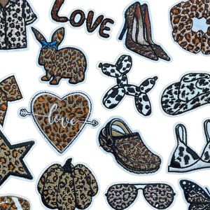 Grande collection de patchs thermocollants brodés à motifs léopard, lapin, étoile, amour, soleil, verre, chapeau, softball, langue pour vêtements - Product Image 3
