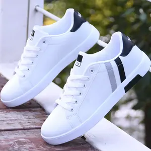  Adit sepatu datar Skateboard pria, sneaker putih nyaman bertali untuk lelaki