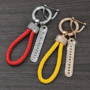 Portachiavi Vintage 2025 in Pelle Intrecciata con Cristalli e Strass, Impermeabile e Antifurto per <span class=keywords><strong>Targa</strong></span> <span class=keywords><strong>Auto</strong></span> - Product Image 3