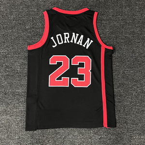 Uniformes de basket-ball d'été 100% polyester respirant col rond manches courtes n° 11 uniformes d'équipe personnalisés en jersey - Product Image 5