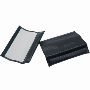 Sangle <span class=keywords><strong>de</strong></span> <span class=keywords><strong>ceinture</strong></span> <span class=keywords><strong>de</strong></span> <span class=keywords><strong>sécurité</strong></span> en fibre <span class=keywords><strong>de</strong></span> carbone personnalisable Logo <span class=keywords><strong>de</strong></span> voiture Accessoires intérieurs universels pour housses <span class=keywords><strong>de</strong></span> <span class=keywords><strong>ceinture</strong></span> <span class=keywords><strong>de</strong></span> <span class=keywords><strong>sécurité</strong></span> Coussins améliorés - Product Image 1