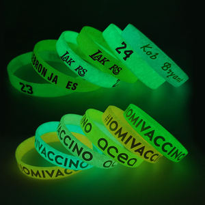Großhandel Günstige Logo Drucken Luminous Glowing Promotion Gummi Armband Silikon <span class=keywords><strong>Glow</strong></span> Armband Custom - Product Image 5