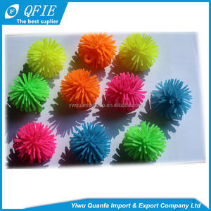 Vente en gros joli jouet boule YoYo clignotant poilu lumineux en TPR pour capsule en distributeur automatique - Product Image 6