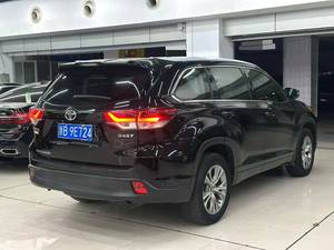 Toyota Highlander Comfort SUV <span class=keywords><strong>2021</strong></span> Usata con Sedili in Tessuto e Guida a Sinistra in Vendita in Cina - Product Image 4