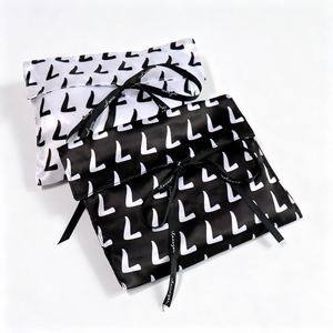 Ruban de fermeture personnalisé avec logo, écologique et durable, pour sacs pliés en satin, emballage de luxe pour lingerie, vêtements et accessoires capillaires, vente en gros - Product Image 3
