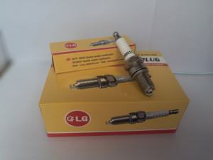 Bujías de motocicleta OEM/ODM compatibles con NGK DPR8E a para Jianshe Yamaha bujías para cortacésped - Product Image 3