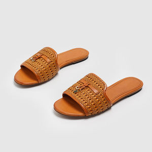 OEM ODM Babuchas para Mujer, Sandalias Planas Abiertas Cómodas y Más Vendidas, Pantuflas de Cuero Hechas a Mano para Vacaciones y Ocio al Aire Libre - Product Image 5