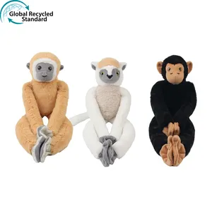 毛绒玩具猴子和大猩猩动物玩具由100% 回收材料制成