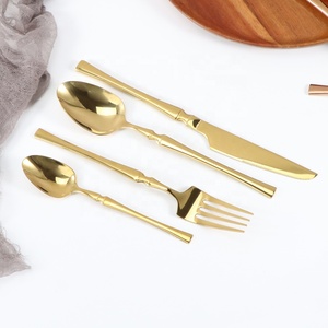 4 Pcs/Set 304 # <span class=keywords><strong>Couverts</strong></span> en acier inoxydable Couteau Fourchette et Cuillère Set de haute qualité Noir Or Rose Or Ergonomique Western Dîner <span class=keywords><strong>Couverts</strong></span> - Product Image 2