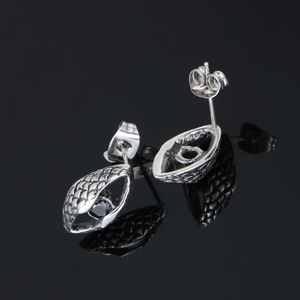 Boucles d'oreilles clous en acier titane, motif œil porte-bonheur, incrustation de pierres précieuses noires, style européen et américain, pour hommes, CF122 - Product Image 4