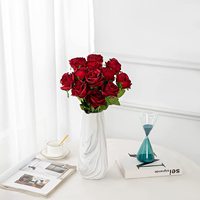 Langstieliger Künstlicher Seidenblumenstrauß Realistische Rosen Rote Blumen für Heim Hochzeit Weihnachten & Neujahrsparty Dekoration