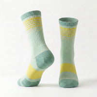 Chaussettes de sport en coton de bambou respirantes et légères, anti-humidité, avec logo personnalisé pour adultes, idéales pour la marche et l'entraînement – Vente directe usine