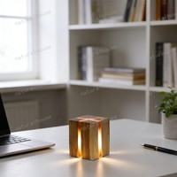 Lampe de nuit en bois massif et résine en forme de cube, lampe d'ambiance LED sans fil à télécommande pour la décoration de la maison