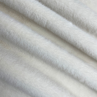 Hochwertiger weicher Großhandel Mantel Jacken Material 100 % Polyester geflochtenes Wildleder Plüsch gestrickt Winterstoff für warmen Mantel