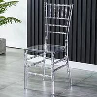 Chaises de Mariage et Banquet d'Hôtel à Caractéristiques Uniques Chaises Chiavari en Cristal Chaises d'Événements d'Extérieur en Acrylique Transparent