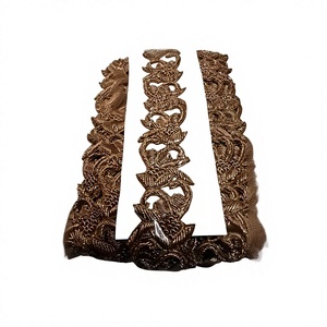 Dentelle florale traditionnelle brodée à la main en polyester 100% sur mesure, personnalisable, douce, disponible en plusieurs couleurs et tailles pour diverses utilisations - Product Image 1