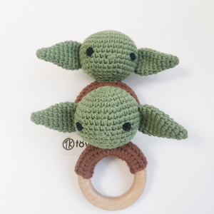 Crochet artisanal bébé <span class=keywords><strong>Yoda</strong></span> hochet jouets Amigurumi fil tricoté hêtre bois anneau de dentition <span class=keywords><strong>Star</strong></span> War bébé jouet en bois - Product Image 1