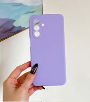 Coque de téléphone en silicone fabriquée en France pour smartphones Android, fine, avec bobine de charge magnétique sans fil et ports découpés avec précision
